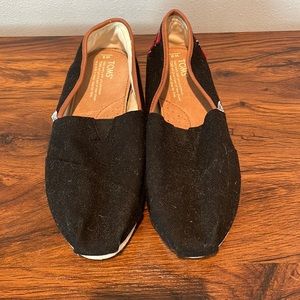Toms flats size 8